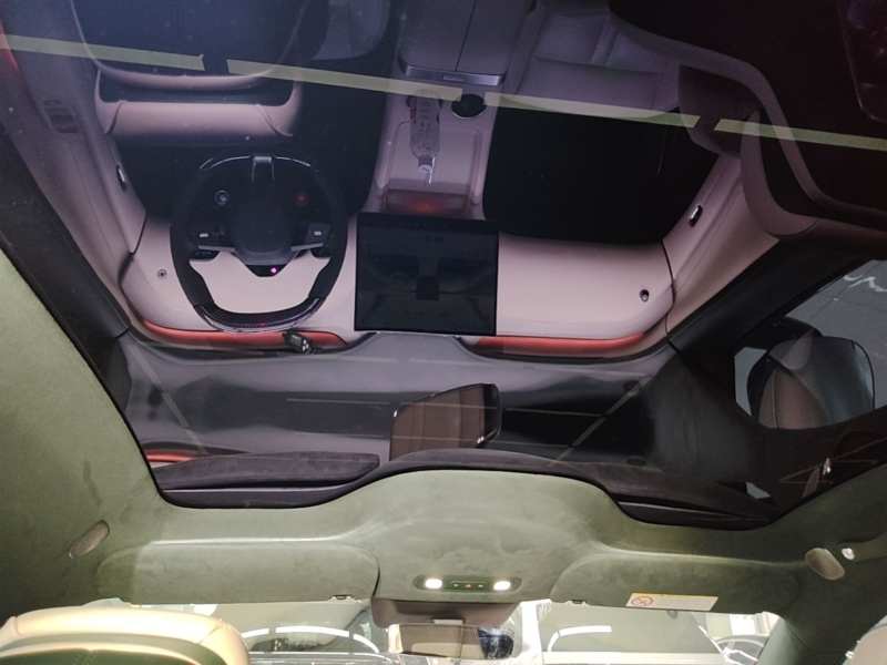 Used Xiaomi Auto YU7 2025 Ultra-Long Range High-Performance All-Wheel-Drive Max Edition — 17