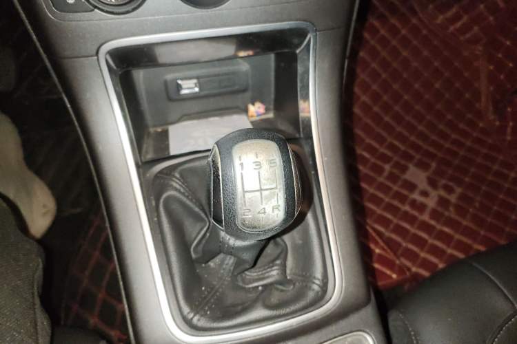 Used Citroen C4 Sega 2016 1.6L Manual Luxury Model
