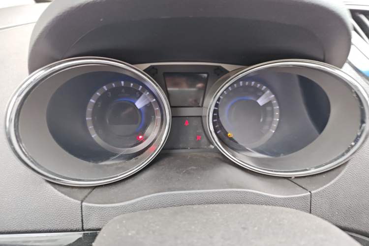 Used JAC Group Refine M2 2013 1.8L Manual Luxury 5-Seater Instrument Cluster