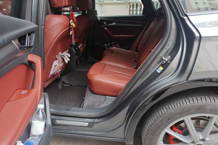 Used Audi Q5L 2024 45 TFSI Luxury Dynamic Model Left Rear Seat