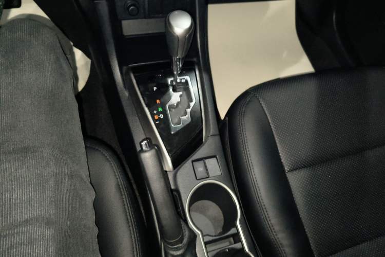 Used Toyota Levin 2016 1.6G CVT Elite Edition Gear Lever