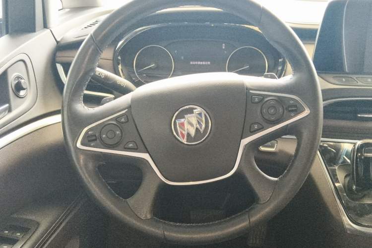 Used Buick GL8 2022 Land Executive Class 652T Prestige Model
