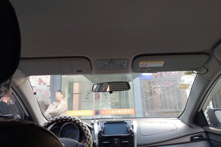 Used Toyota YARiS L Zhi Xuan 2015 1.5E Automatic Charm Edition Headliner