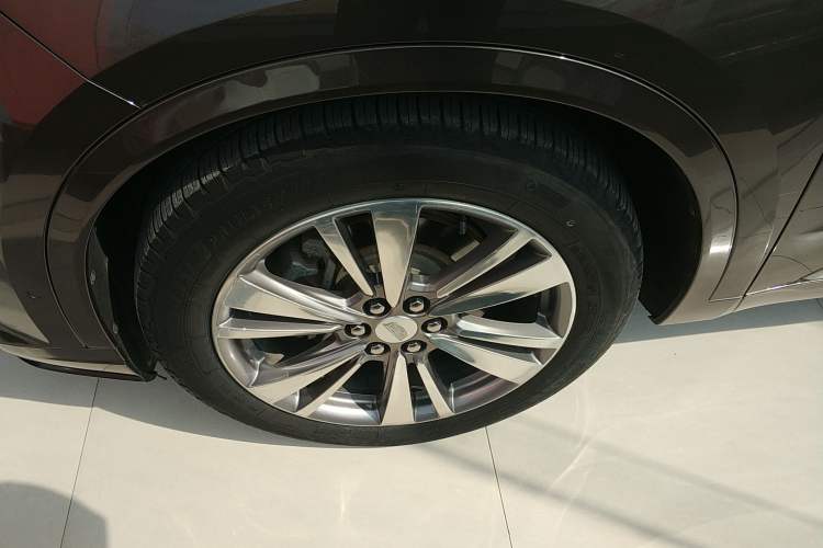 Used Cadillac XT6 2020 28T Six-Seater Luxury Version Left Front Wheel Hub