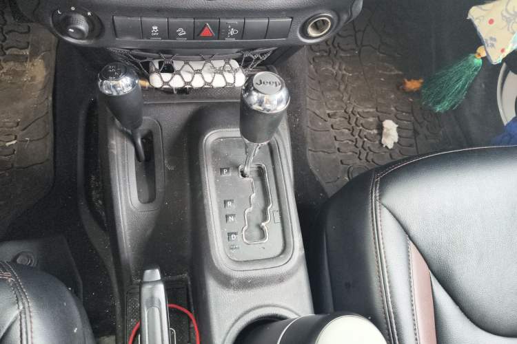 Used Jeep Wrangler 2014 2.8TD Sahara Four-Door Edition