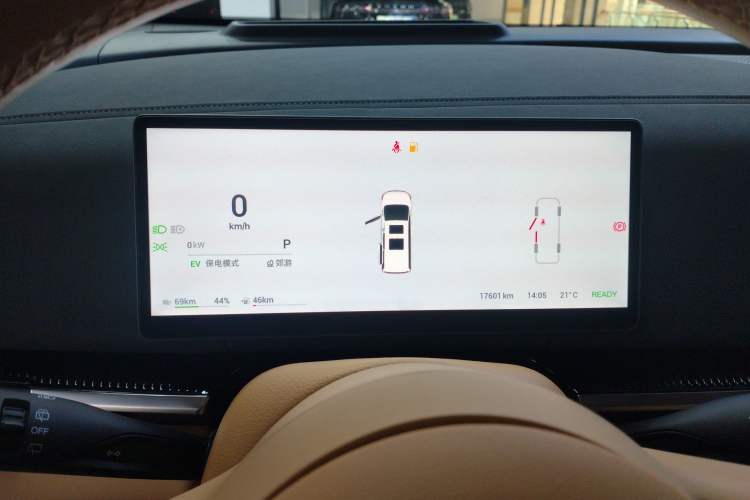 Used VOYAH Dream 2025 PHEV Four-Wheel-Drive Flagship Kunpeng Edition Instrument Cluster