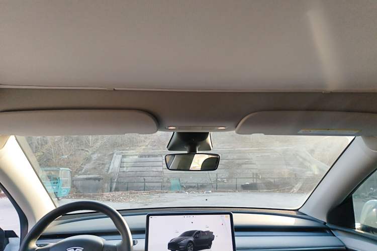 Used Tesla Model Y 2023 Long-Range All-Wheel-Drive Version