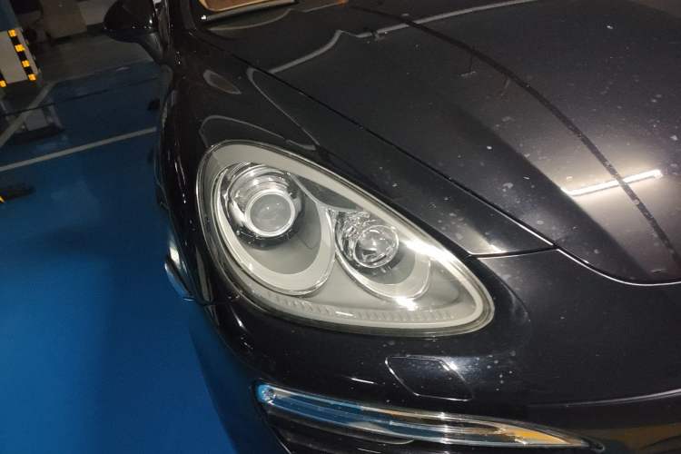 Used Porsche Cayenne 2011 Cayenne 3.0T Right Front Headlight