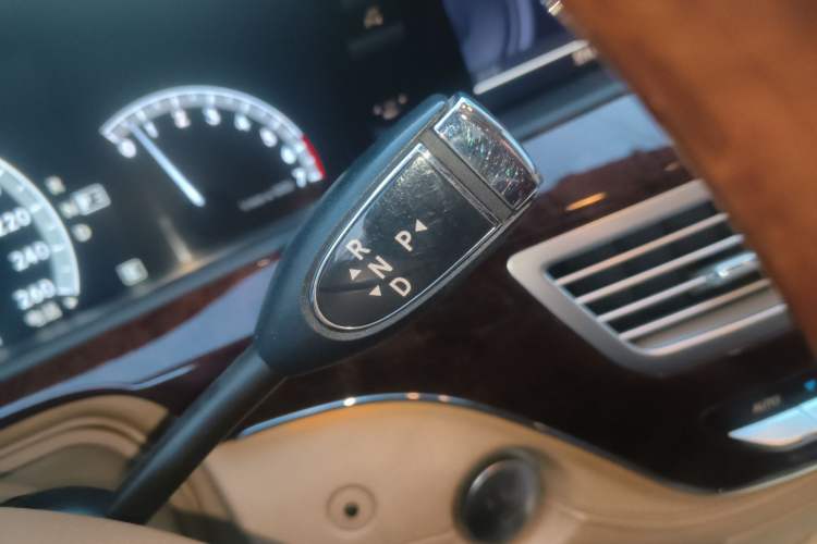 Used Mercedes-Benz S-Class 2010 S 600 L Gear Lever