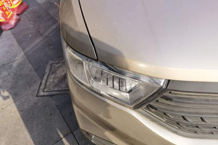 Used Wuling Hongguang V 2022 1.5L Jingqu Edition Electric-Assist LAR
