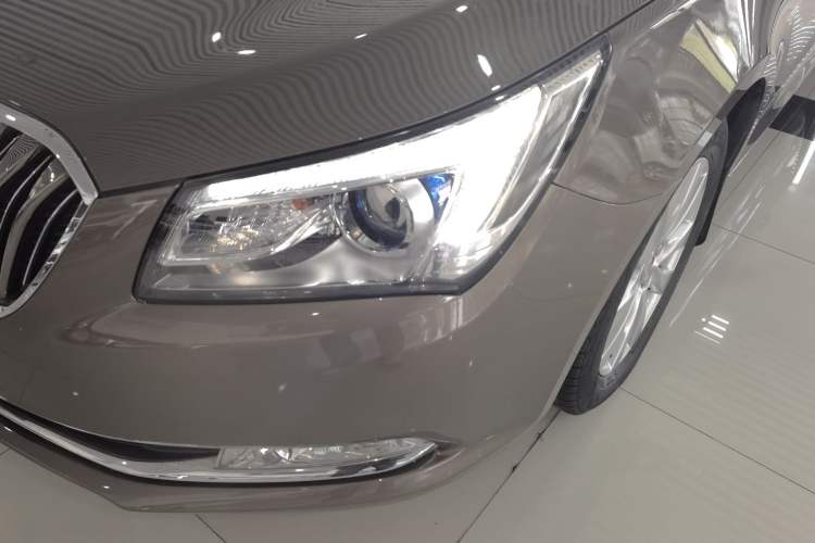 Used Buick LaCrosse 2013 2.4L SIDI Leading Comfort Version