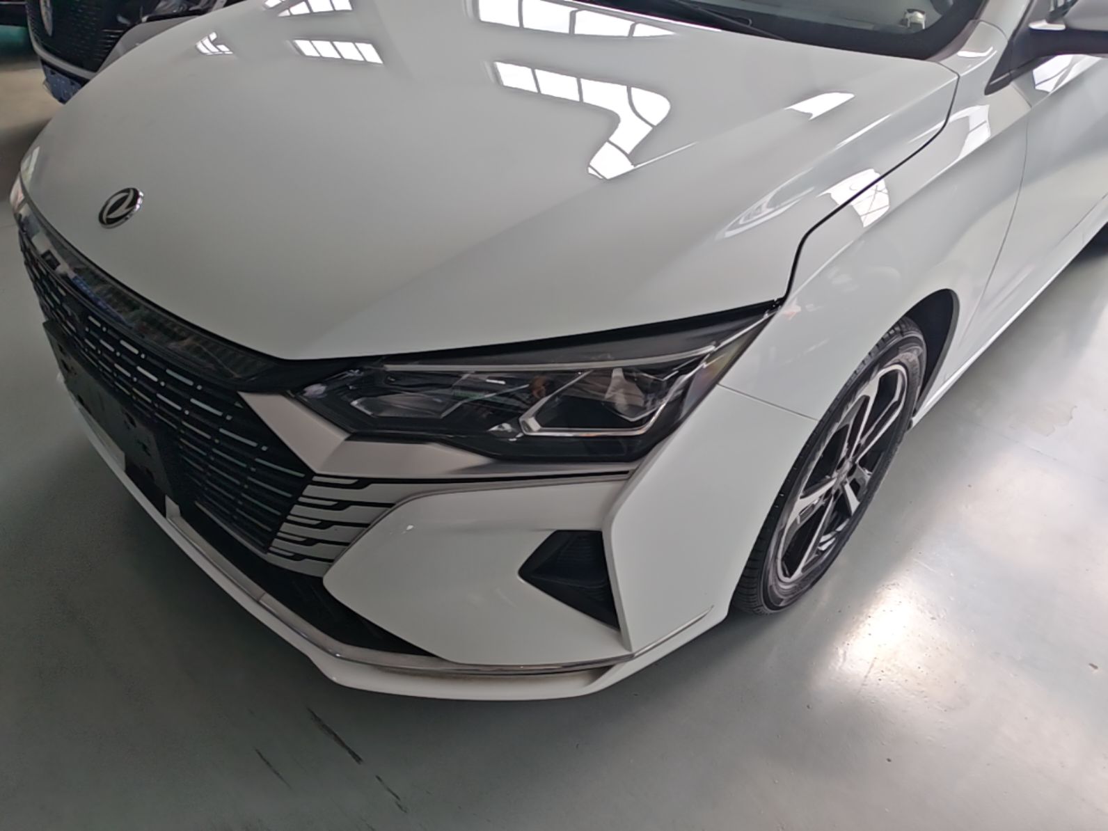 Dongfeng Aeolus Yixuan MAX 2024 1.5T Luxury Edition — снимка 8