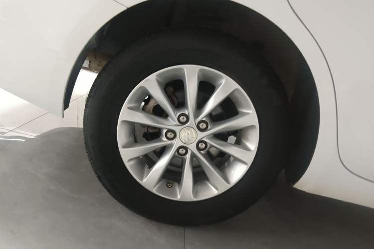 Used Buick GT 2019 15T Dual-Clutch Advanced Version China VI Standard Right Rear Wheel Hub