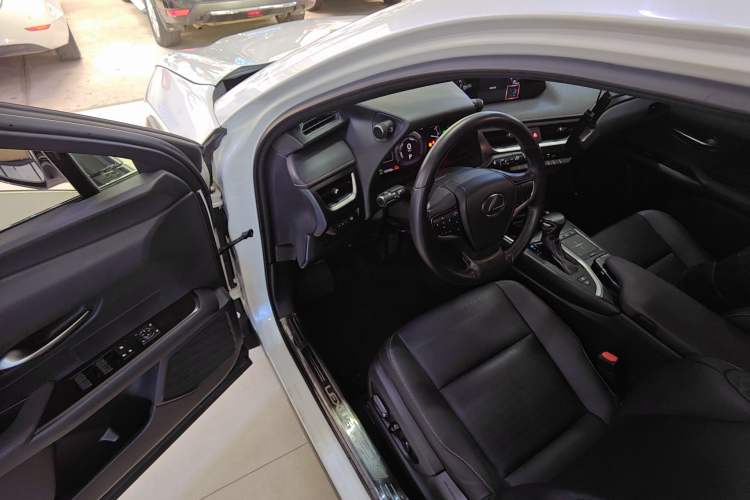 Used Lexus UX 2019 260h Explore-Cool Edition China VI Standard