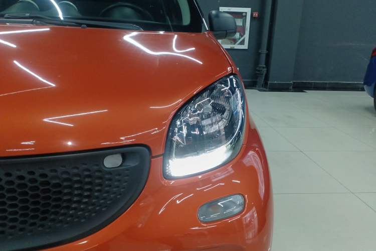 Used smart forfour 2018 1.0L 52 kW Dynamic Edition
