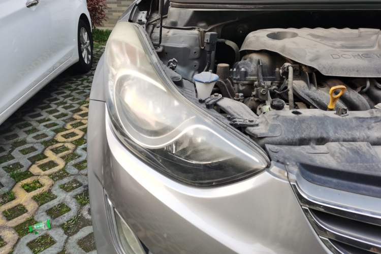 Used Hyundai Elantra (5th Generation / Langdong) 2012 1.6L Manual Leading Model Right Front Headlight