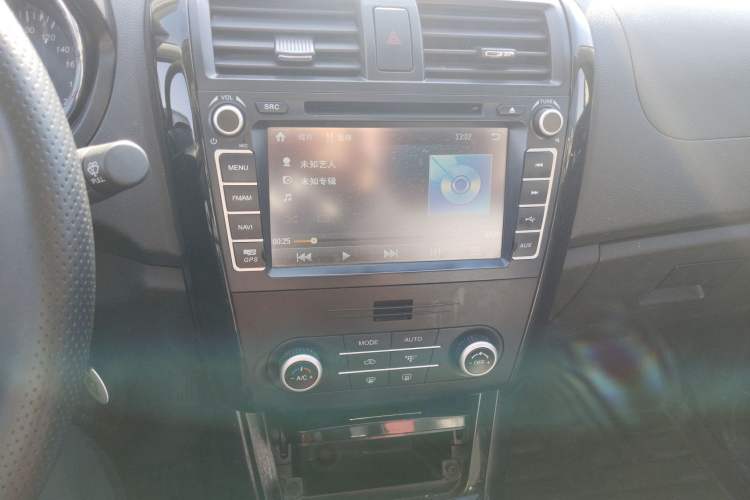 Used HYOSOW S3 2014 1.5L Luxury Version China IV Emission Standard
