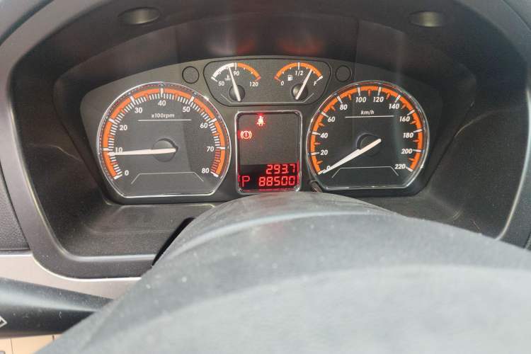 Used Lotus L5 2011 Sedan 1.6L Automatic Fashion Edition