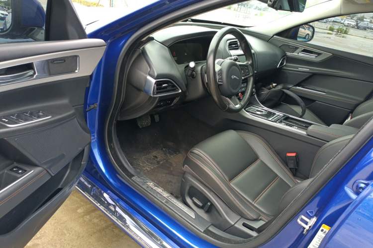 Used Jaguar XEL 2018 2.0T 200 PS Premium Edition Driver Seat