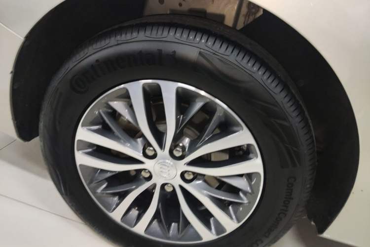 Used Buick GL8 2023 ES Lu Zun Deluxe Model
