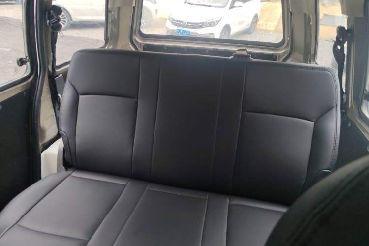 Used FORTHING Lingzhi 2018 M3 1.5L 5-Seat Base Model
