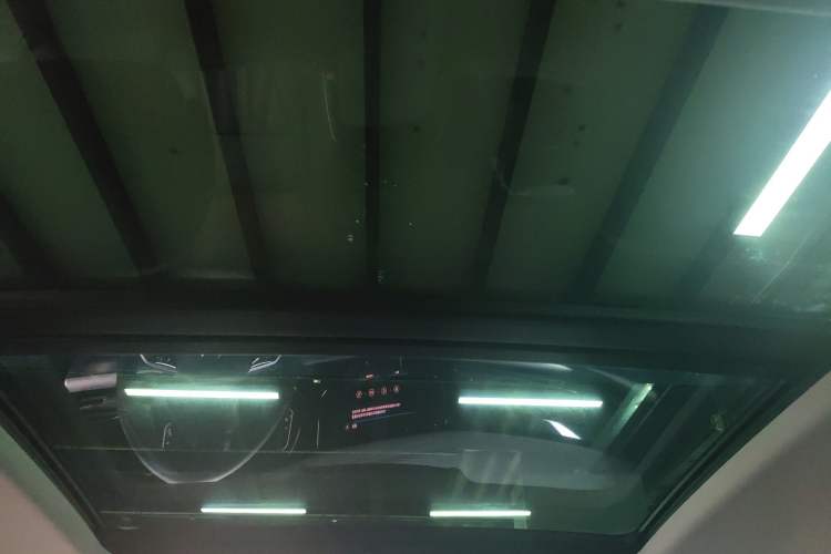 Used Volkswagen Passat 2023 Facelift 330TSI Luxury Edition Headliner