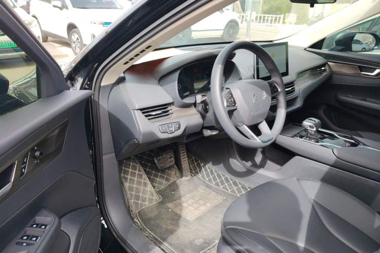 Used Hongqi E-QM5 2021 Charging Version Flagship Edition
