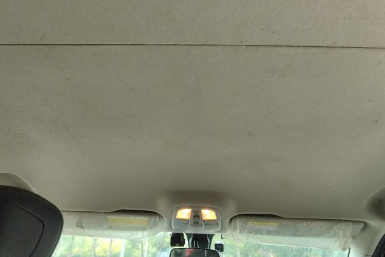 Used SAIC MAXUS G10 2023 2.0T Manual Multi-Function Version Diesel 7 Seats