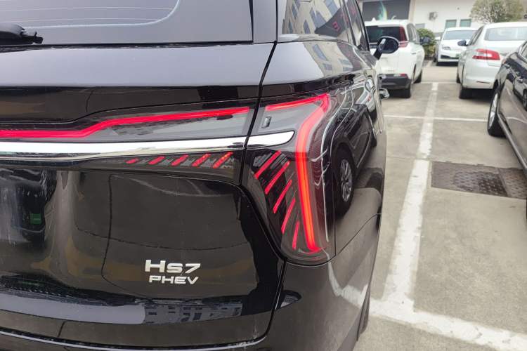 Used Hongqi HS7 PHEV 2024 2.0T PHEV Four-Wheel Drive Flagship Edition 6 Seats