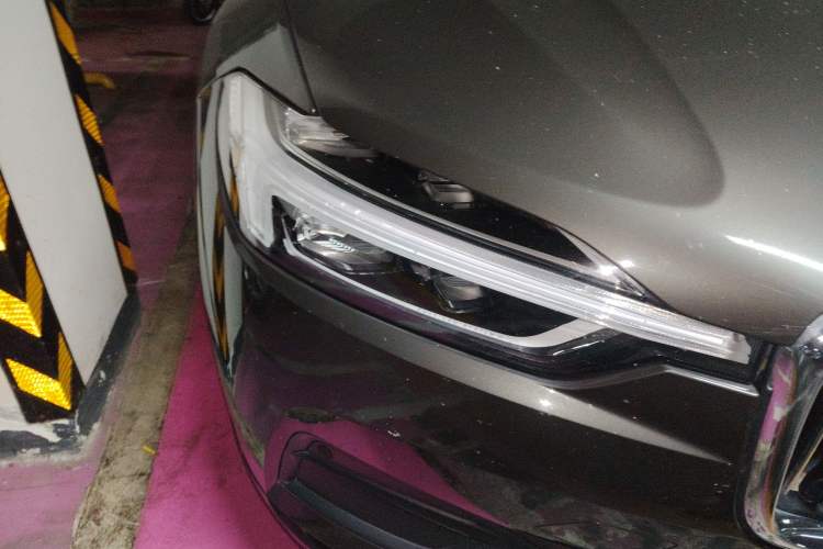 Used Volvo XC60 2019 T5 4x4 Smart Edition China V Standard