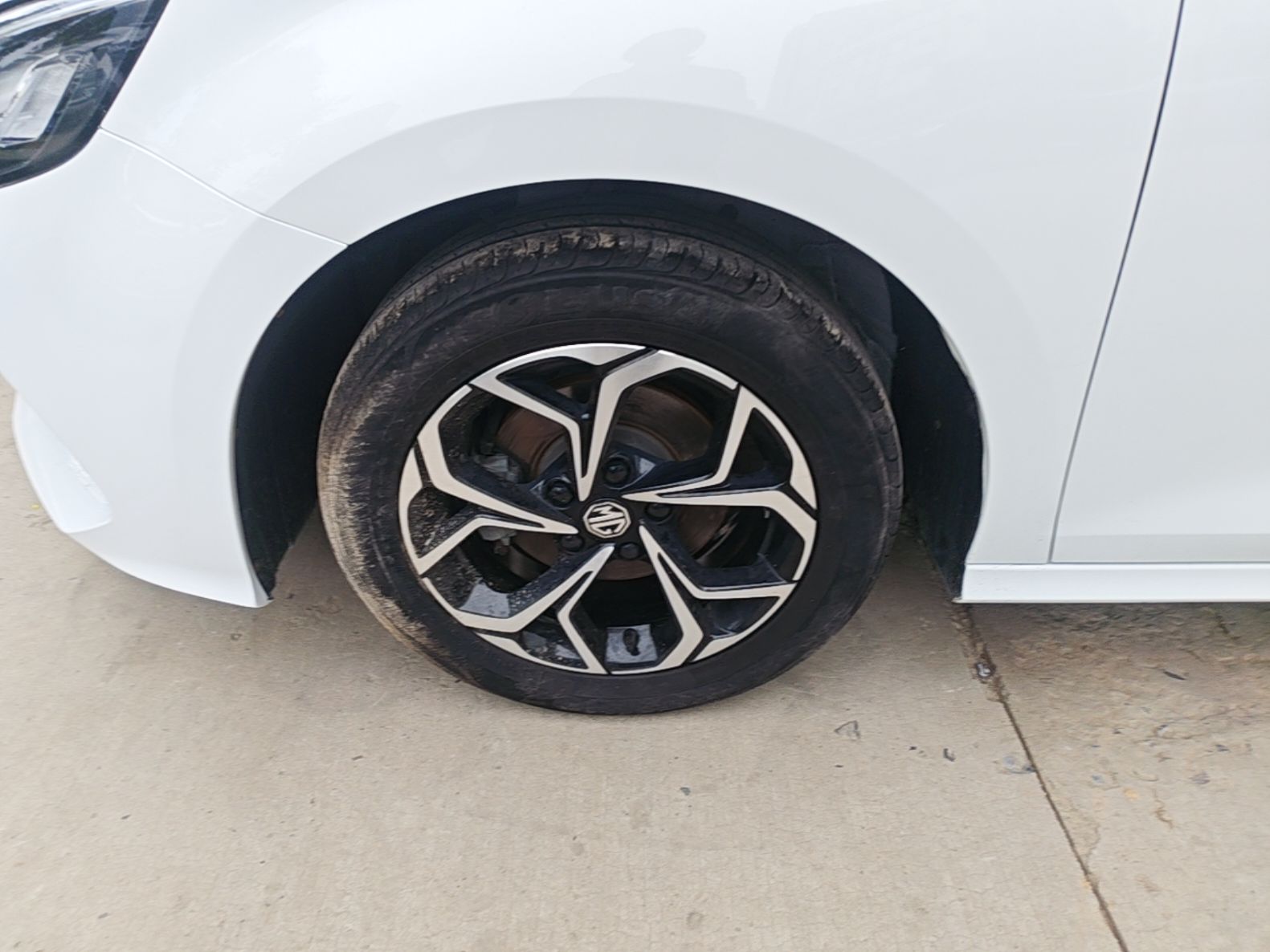 MG 5 2023 180 DVVT CVT Luxury Edition — снимка 10