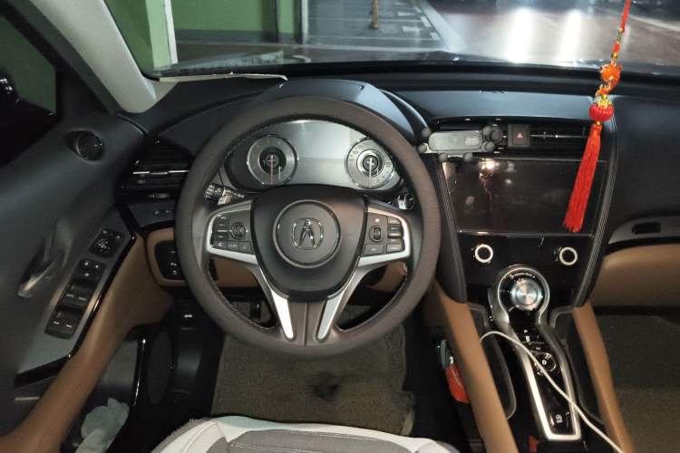 Used Acura CDX 2019 1.5T Two-Wheel Drive Deluxe Edition