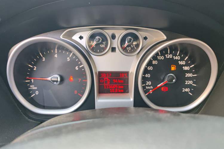 Used Ford Focus 2014 Hatchback Classic 1.8L Manual in Cool White Collector's Edition