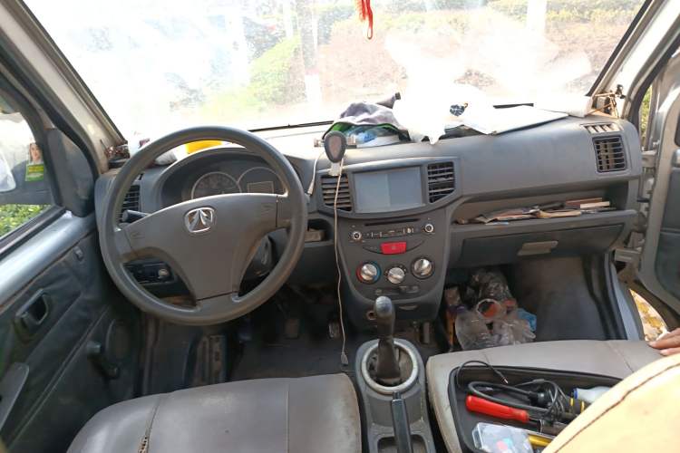 Used BAIC Weiwang 306 2011 1.3L base model 7 seats
