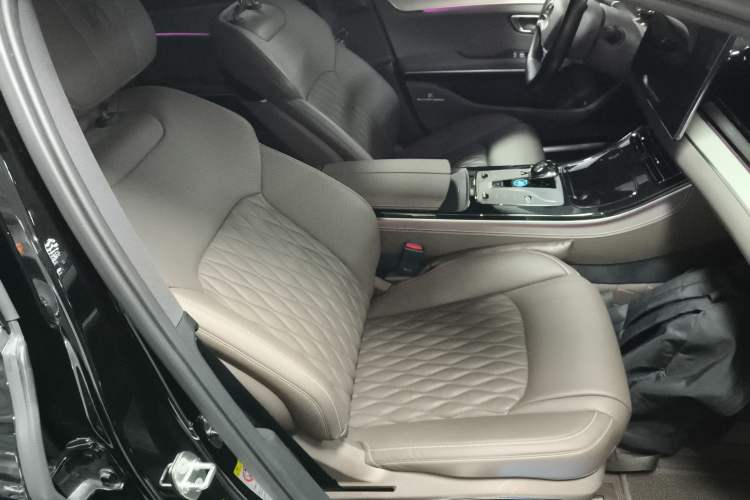 Used BYD Han 2025 EV 605KM Prestige Model Right Front Seat