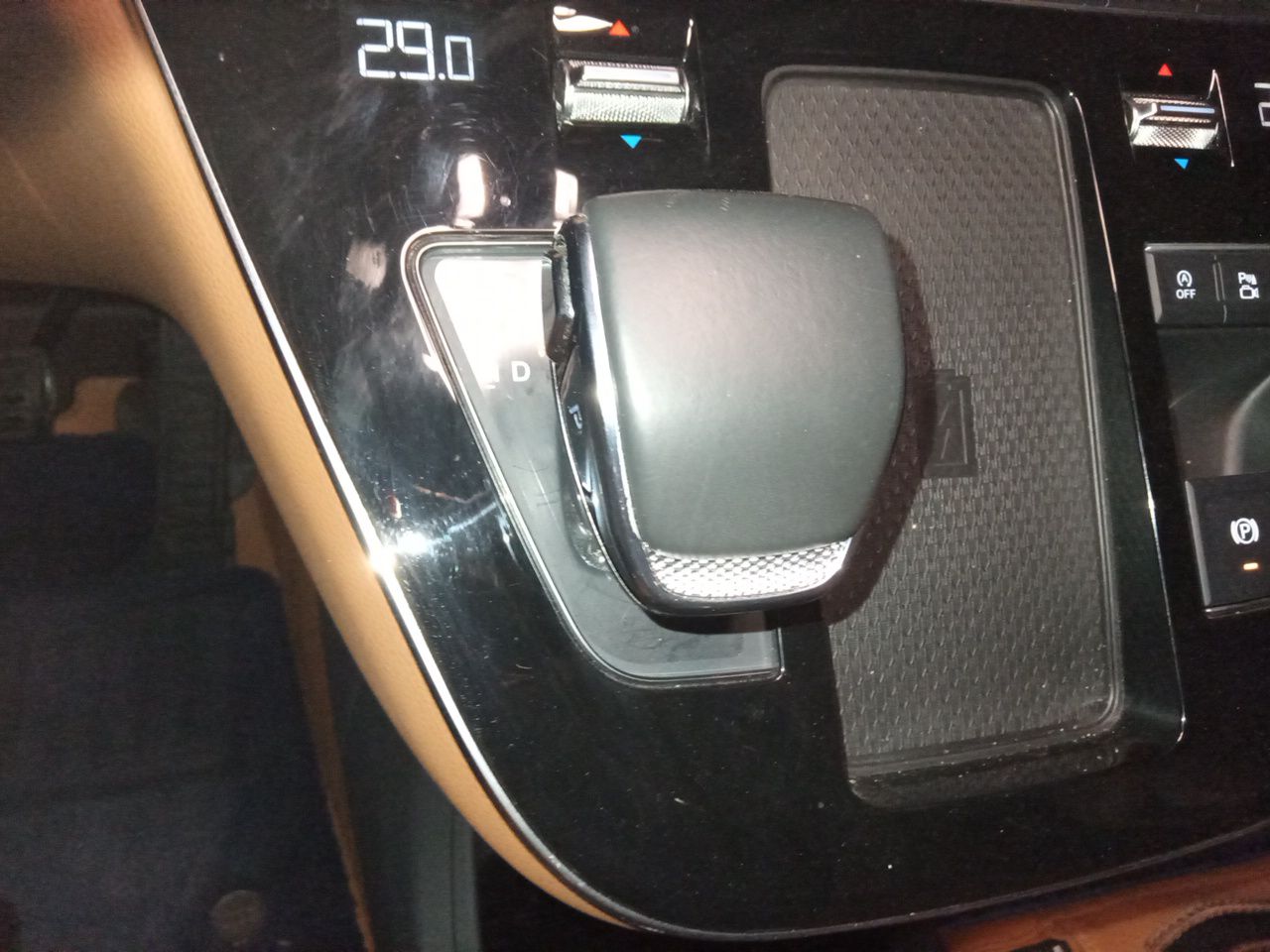 Hongqi HQ9 2023 2.0T Smart Connect Flagship Edition - Chinese Trim Chang — снимка 14