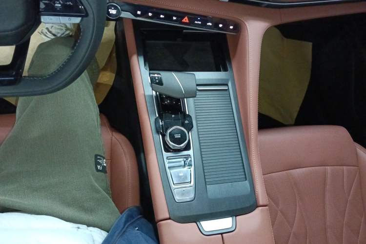 Used Changan CS75 PLUS 2024 3rd Generation Champion Edition 2.0T Intelligent Drive Performance Model