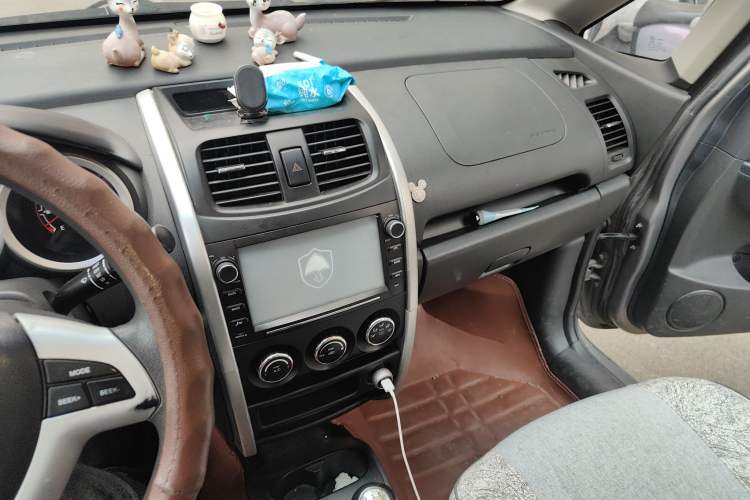 Used CHANGAN CX20 2014 1.4L Manual Sport Version China IV Standard