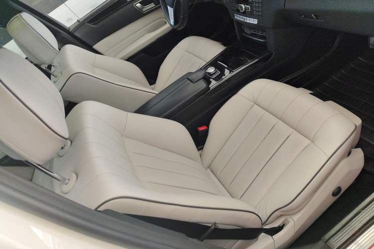 Used Mercedes-Benz E-Class 2015 E 260 L Sport & Fashion Model