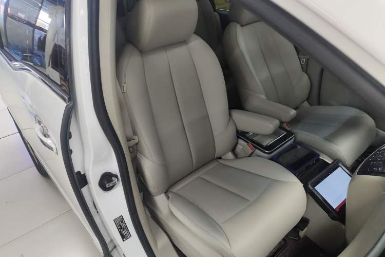 Used Buick GL8 2018 28T Luxury Model China VI Standard
