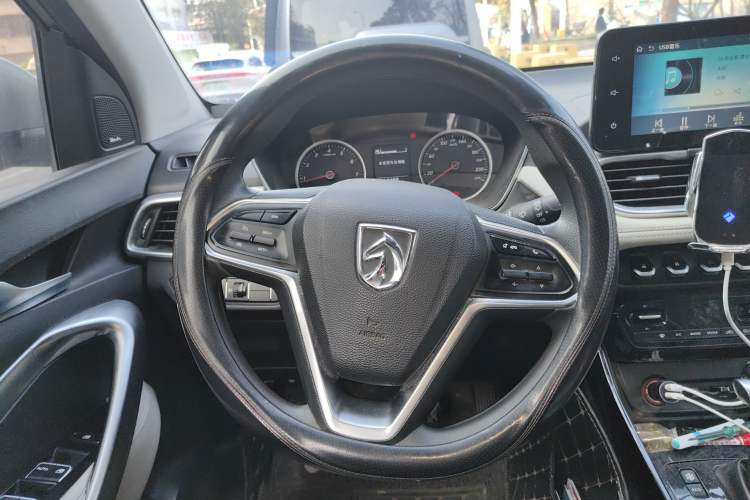 Used Baojun 530 2019 1.5T CVT Luxury Model 7 Seats China V Emission Standard
