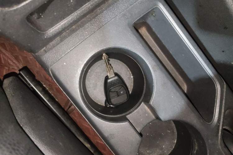 Used Jeep Compass 2007 2.4L four-wheel drive sport version Vehicle Key