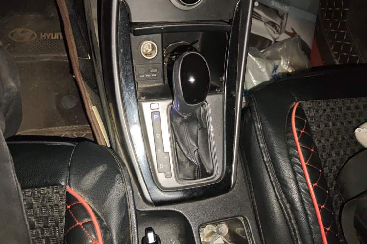 Used Hyundai Elantra (5th Generation / Langdong) 2013 1.6L Automatic Leading Model Gear Lever
