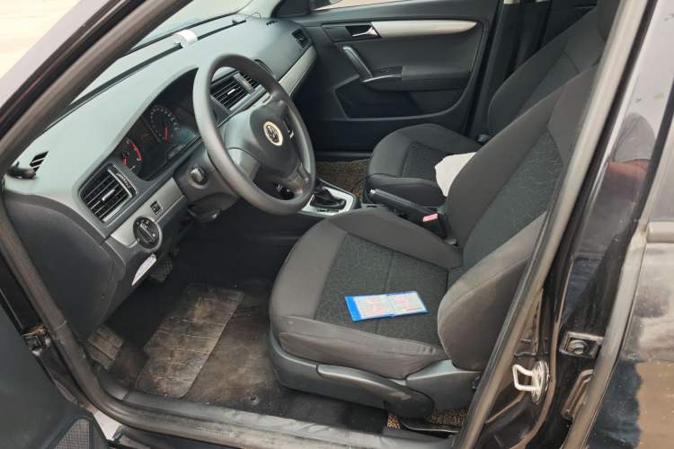 Used Volkswagen Lavida 2013 Revised Classic 1.6L Automatic Fashion Edition