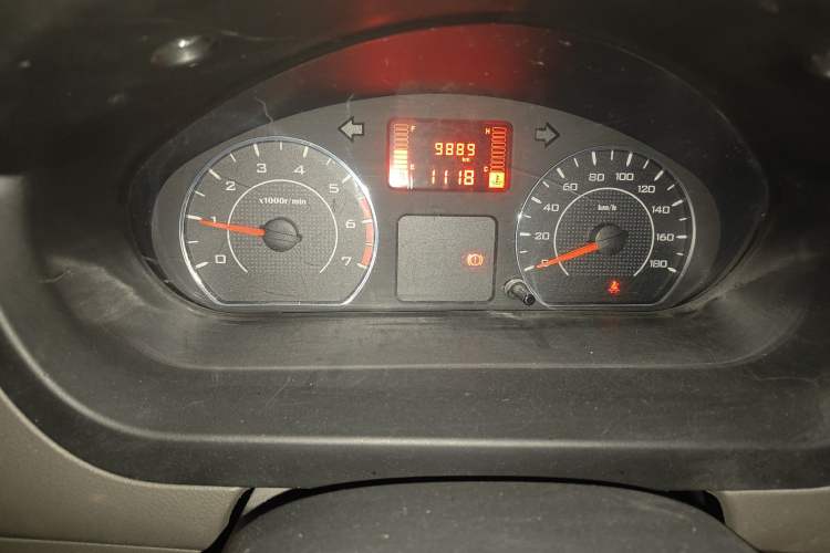 Used Wuling Rongguang V 2019 1.5L Van - Utility Model Odometer Close Up