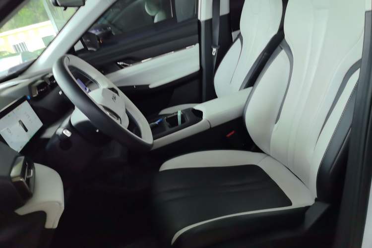 Used Dongfeng Aeolus L7 New Energy 2024 518 Pro Left Front Seat