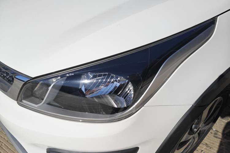 Used Kia KX Cross 2017 1.4L AT GLS