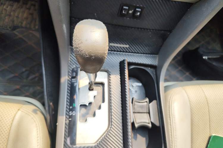 Used Toyota Camry 2010 240G Classic Edition Gear Lever