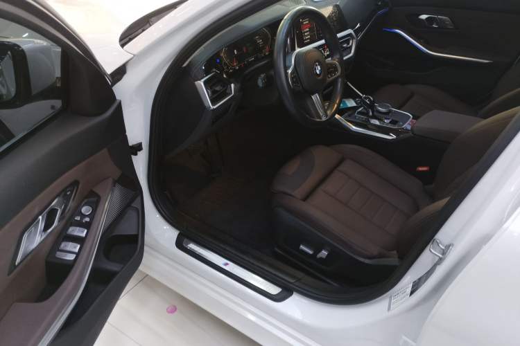 Used BMW 3 Series 2021 Restyled 325Li M Sport Package
