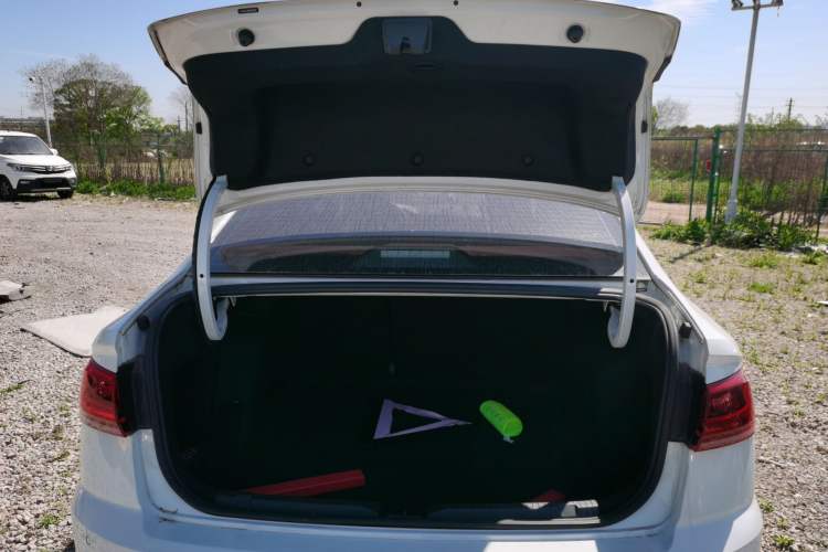 Used Volkswagen Bora 2023 1.5L Automatic Changer Limited Edition Trunk